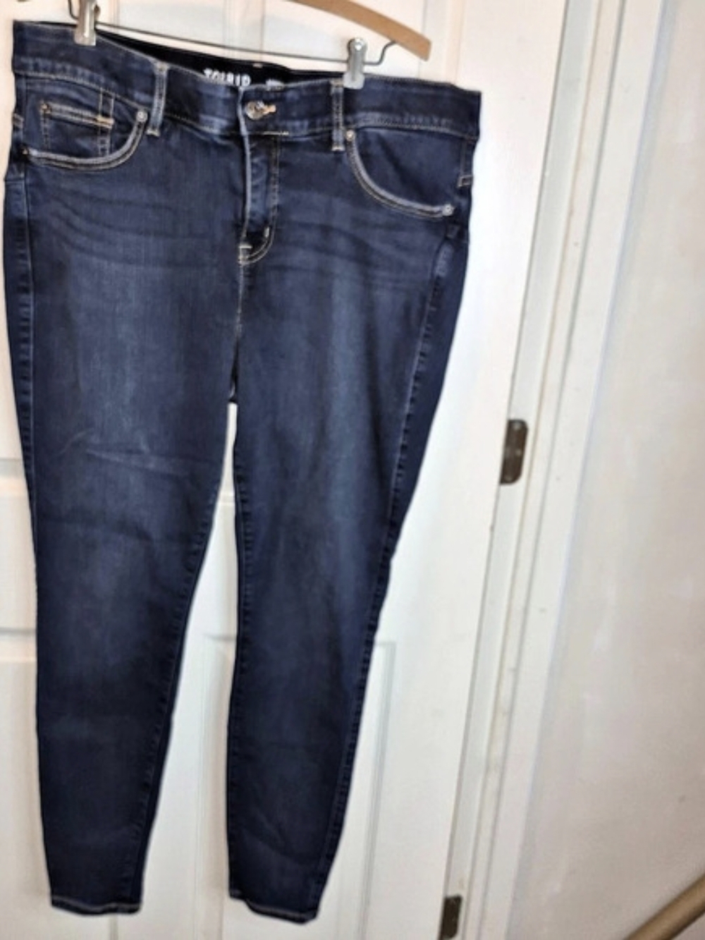 Torrid Bombshell Skinny Premium Stretch Skinny Jeans Blue Waist 20W